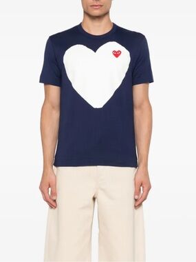 Like new Comme des Garçons PLAY Big Heart T-Shirt Navy Red Heart
